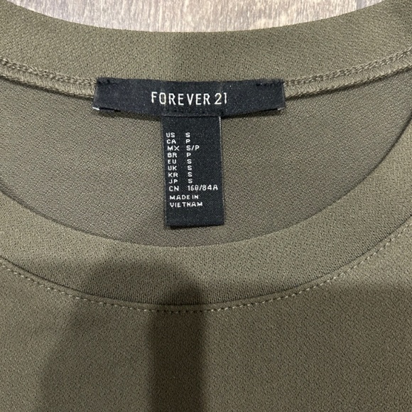 Forever 21 Women’s T-shirt dress army green - Picture 2 of 3